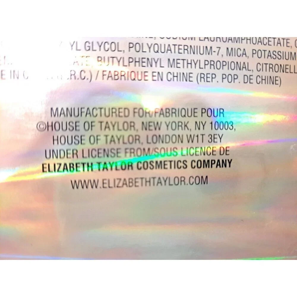 Elizabeth Taylor White Diamonds Gift Set Includes 2 Perfumes/Lotion/Body Wash